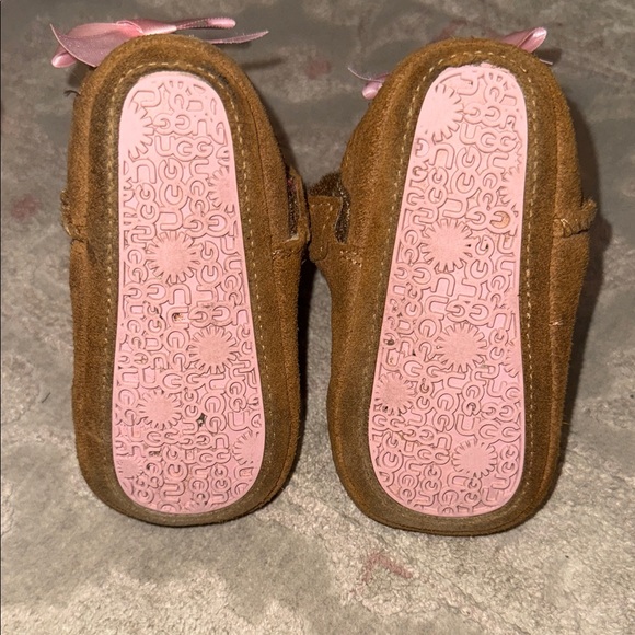 UGG Brown Baby Boots with Pink Bow - Picture 4 of 7